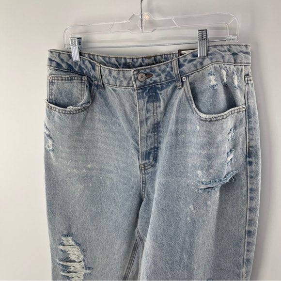 No Boundaries Super High Rise Relaxed Fit Jeans - Picture 2 of 14